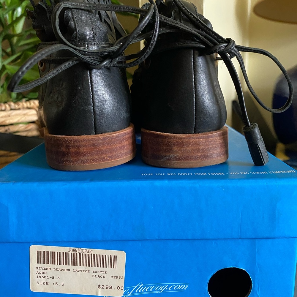 John Fluevog Rivers Acre bootie Sandals - Picture 3 of 6